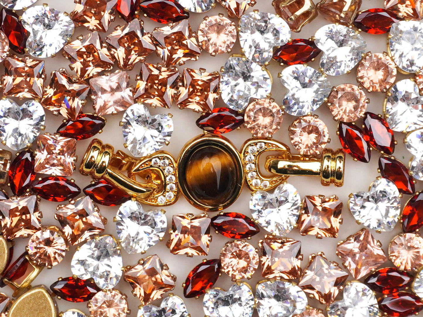 Royal Jewels-Office Noir