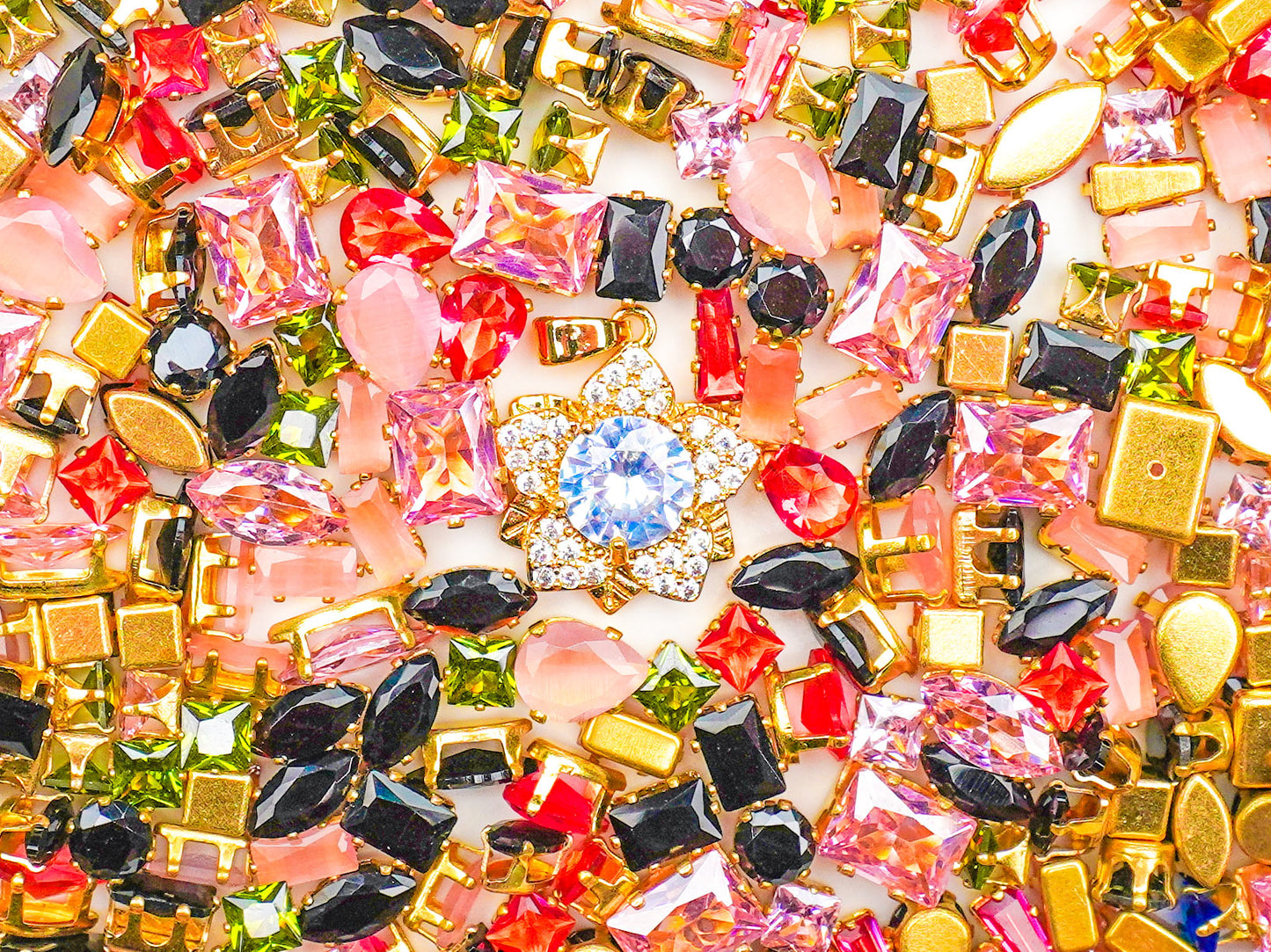 Royal Jewels-Pretty Vintage