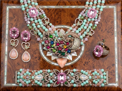 Giant Lux-Macaron World