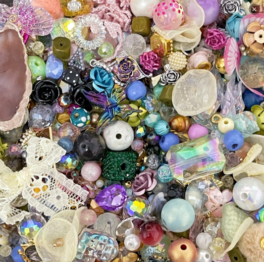 (Artist) Table Treasure