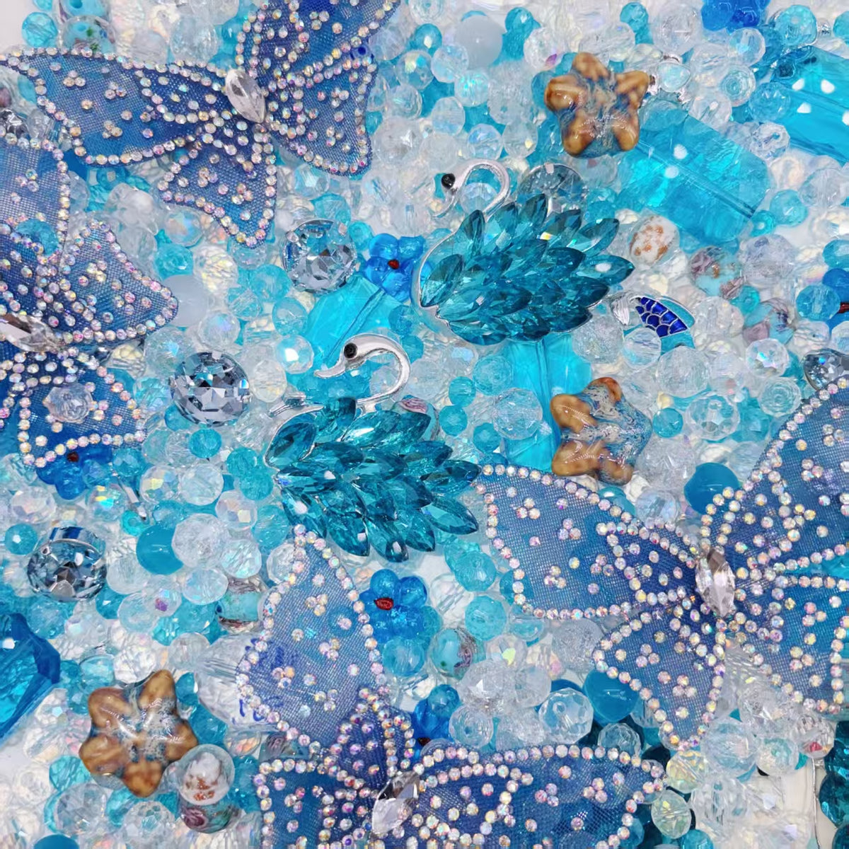 (Artist) Giant Luxury-Blue Reverie