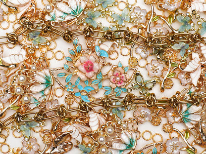 Jingle-Daisy Chain Memories