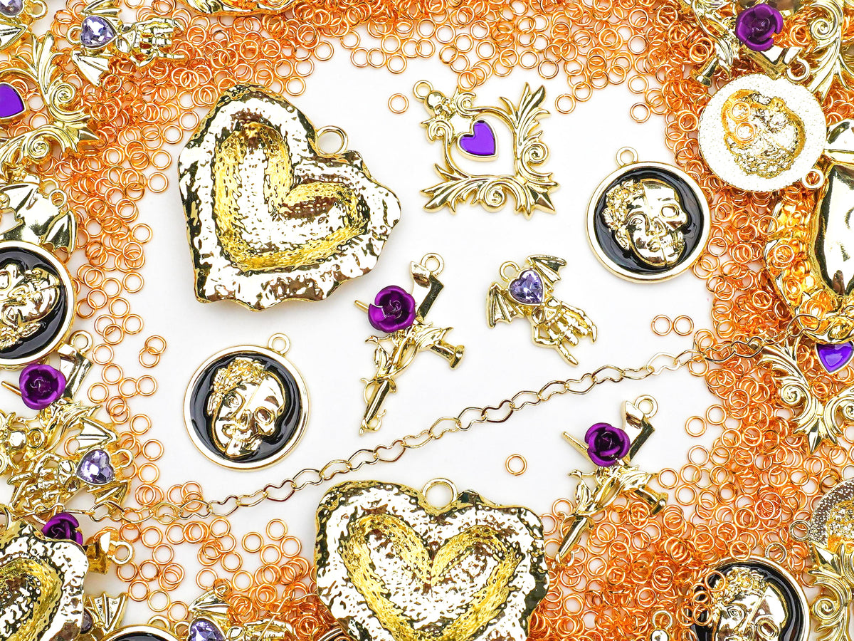 Jingle-The Vampire's Locket