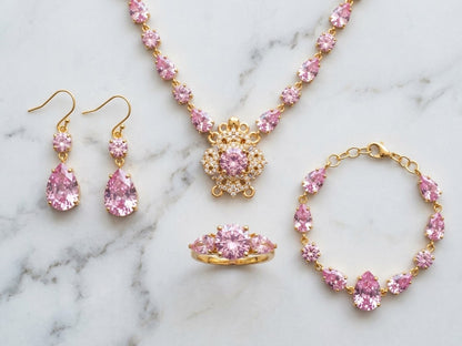 Royal Jewels-Powder Room