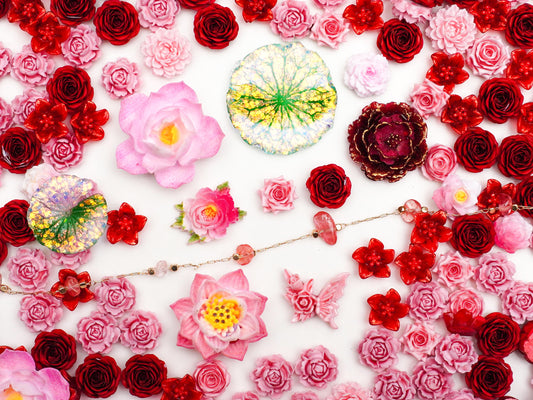 Blooming-The Golden Age of Roses