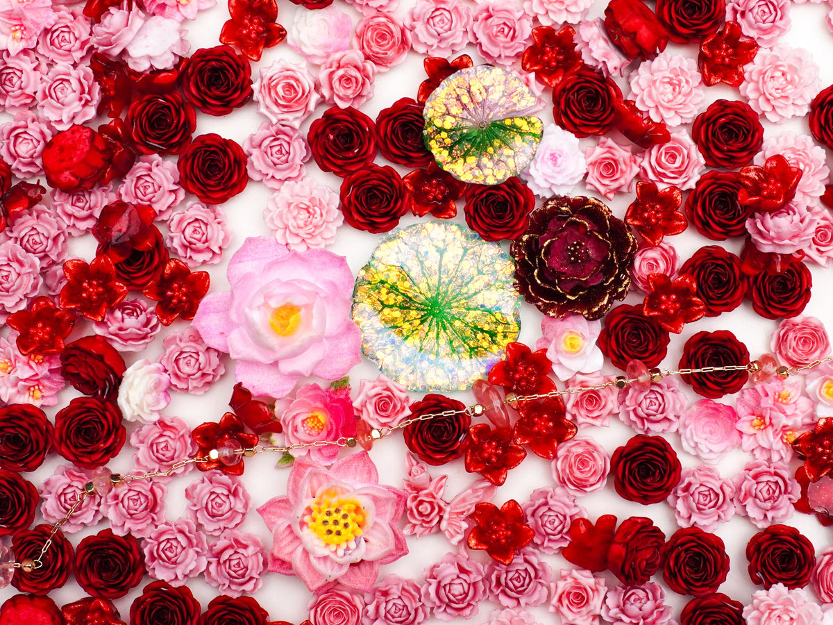 Blooming-The Golden Age of Roses