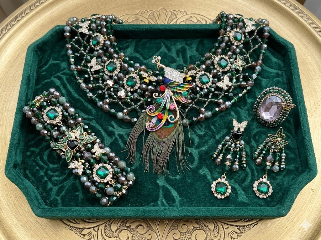 Giant Lux-Forest Fable